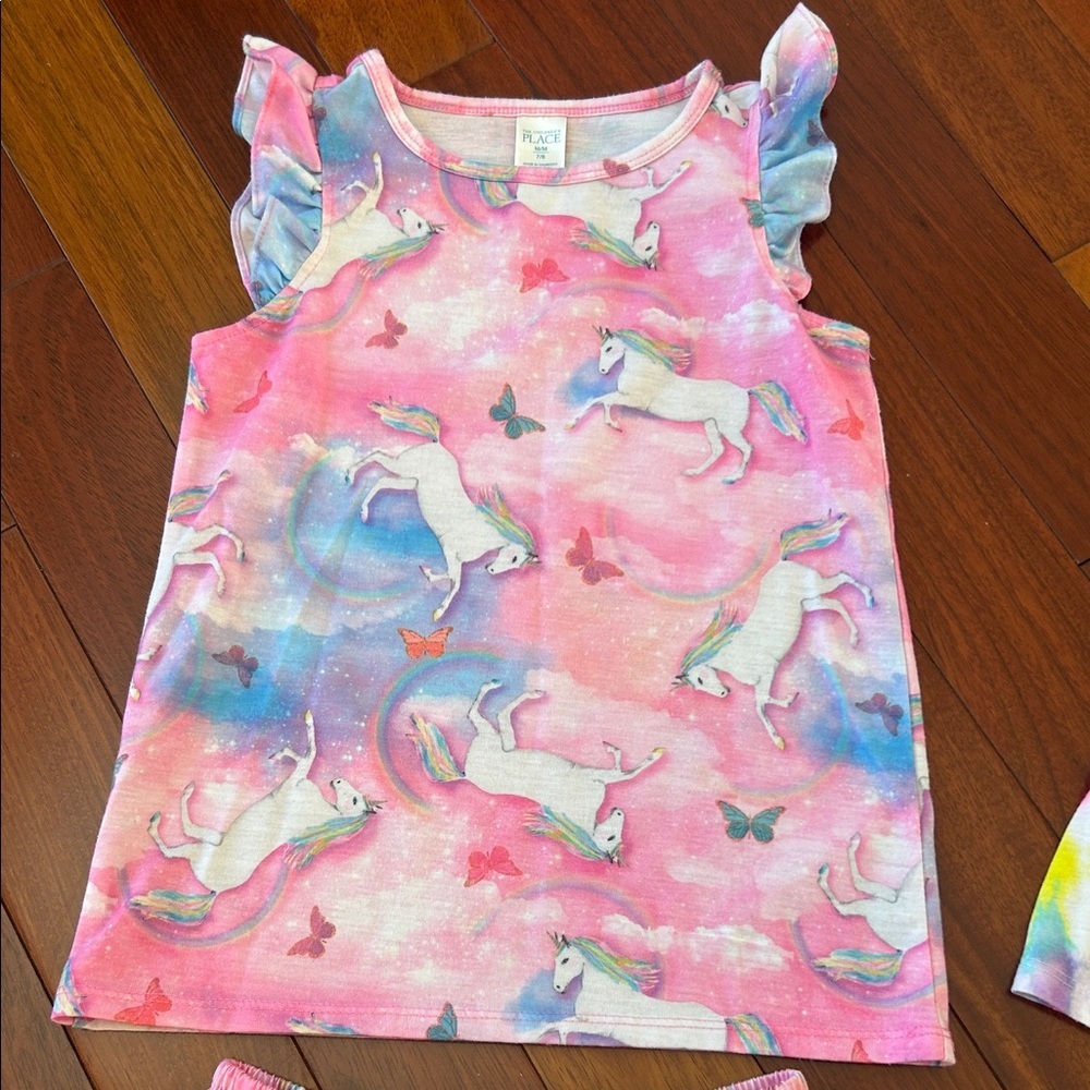Cat & Jack Flamingo and Sunburst Tank Top and Shorts Set - Picture 9 of 16